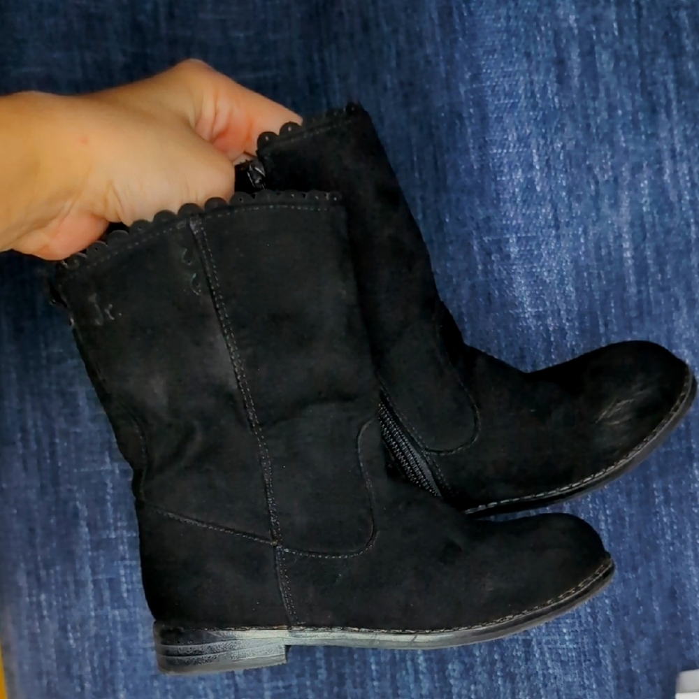 EUC Jack Rogers | Miss Carly all black suede boots, scalloped trim, zipper